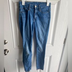 Universal Thread Jeans